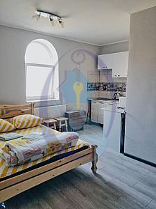 Довженка 15б -16