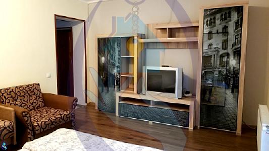 Довженка 15б /11